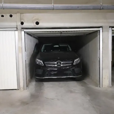 Et Garage Au Coeur De Apartamento